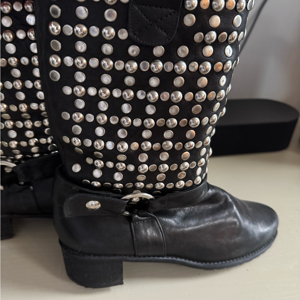 ❤️Stuart Weitzmann studded biker boots - Picture 3 of 9